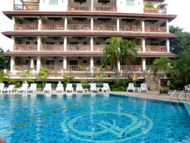 Boss Suites Pattaya Exterior foto